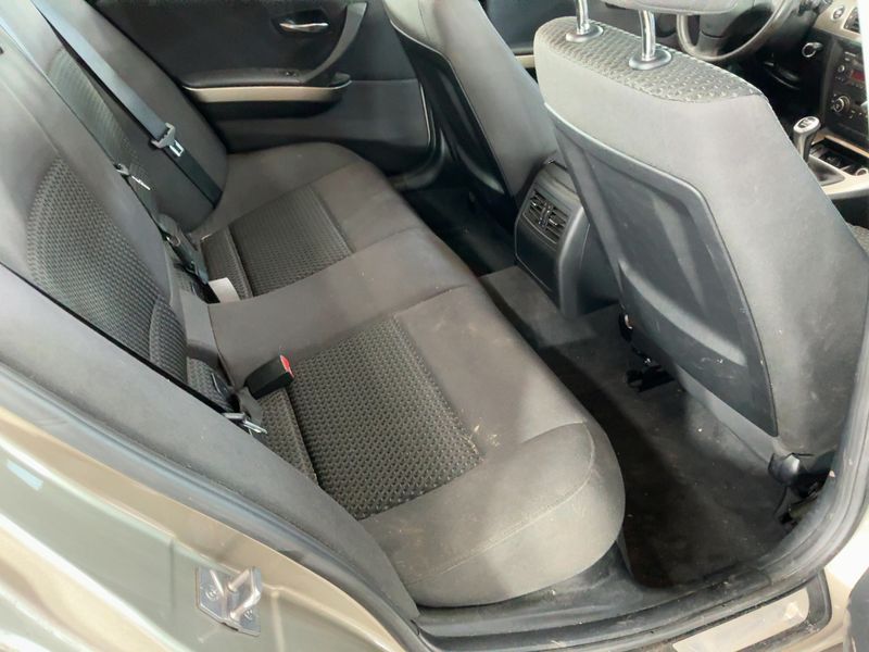 BMW 3er 318i 2011 – снимка 20