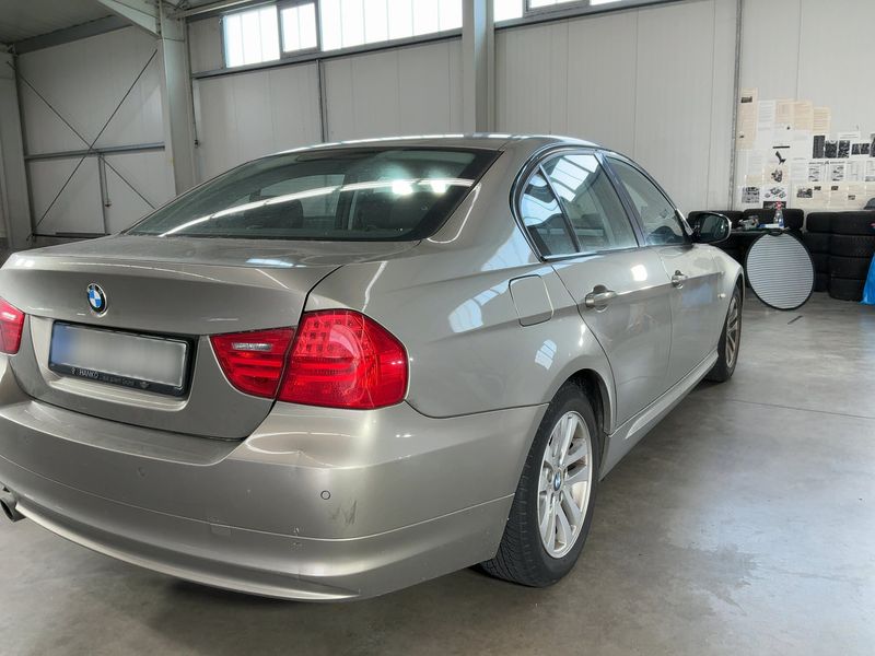 BMW 3er 318i 2011 – снимка 8