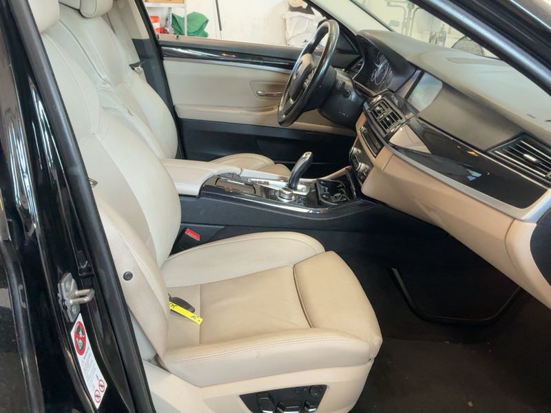 BMW 5er 525d 2011 – снимка 11