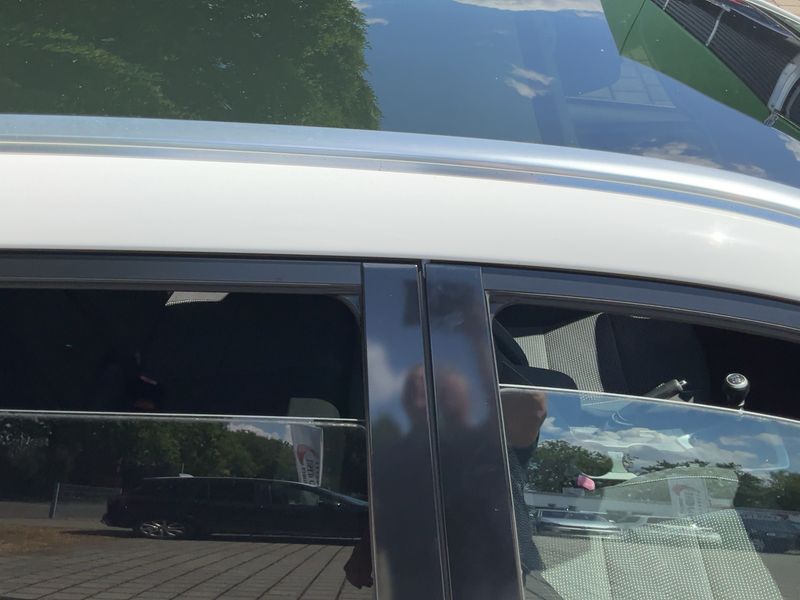 Toyota Auris Touring Sports 2.0 D-4D Life+ 2013 – снимка 13