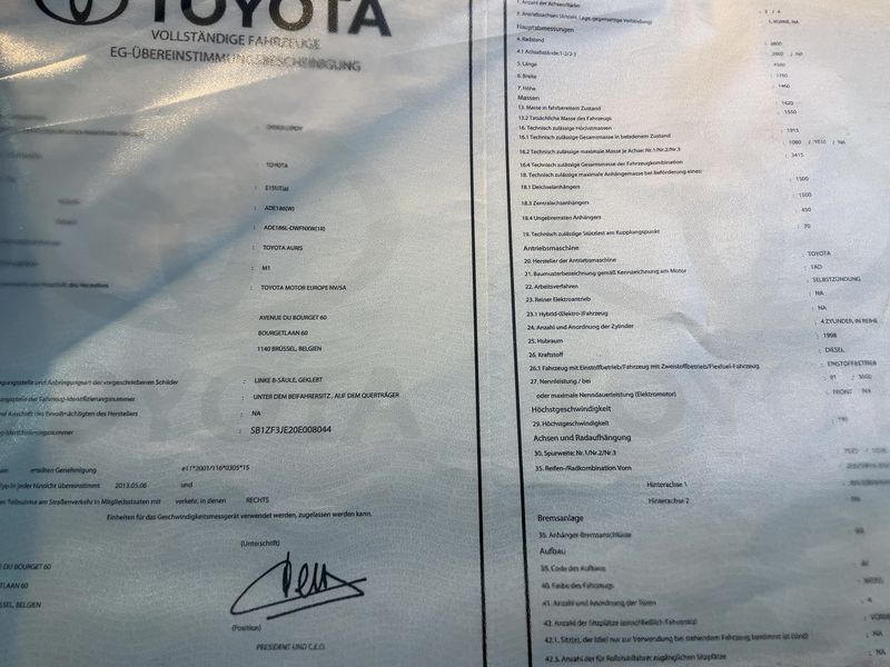 Toyota Auris Touring Sports 2.0 D-4D Life+ 2013 – снимка 22