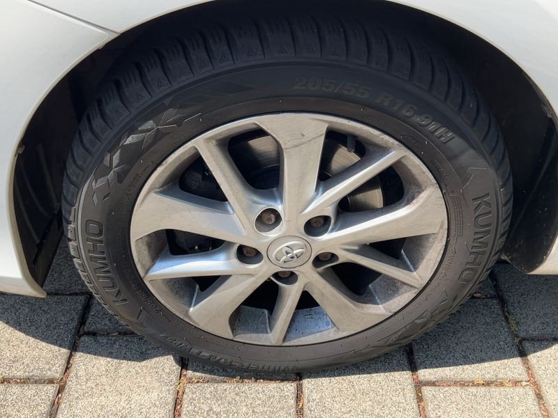 Toyota Auris Touring Sports 2.0 D-4D Life+ 2013 – снимка 3