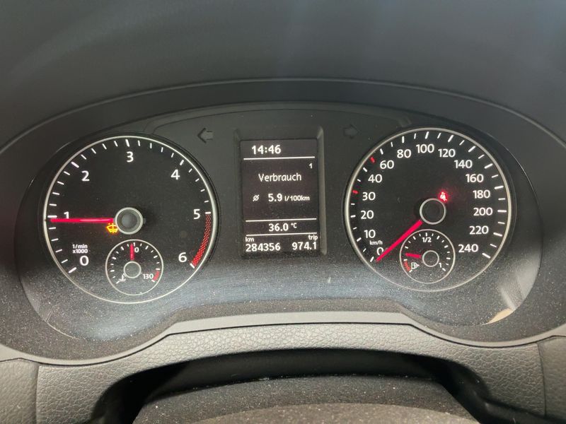 Seat Alhambra 2.0 TDI Business Allrad 2015 – снимка 19