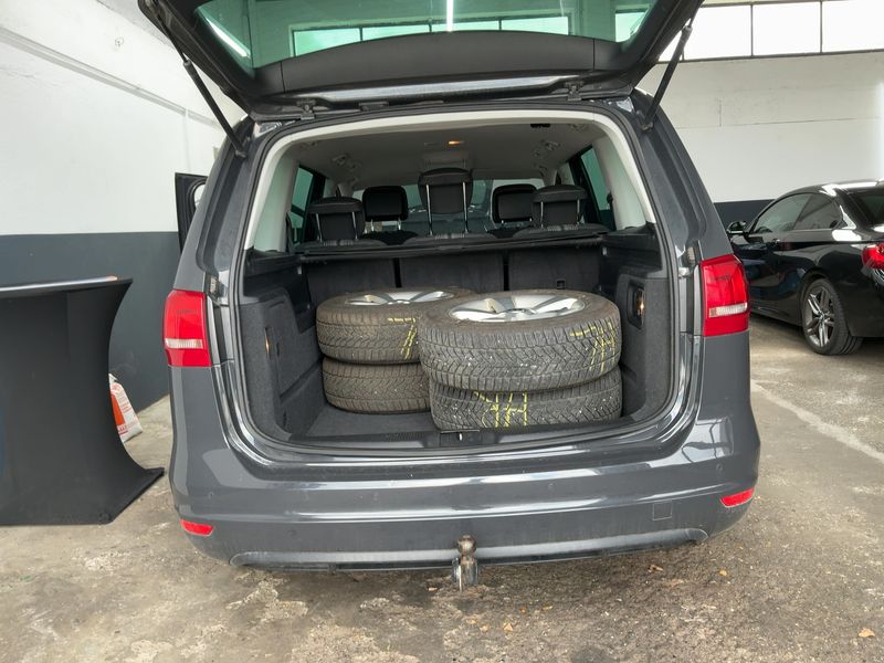 Volkswagen Sharan 2.0 TDI Match BlueMotion Tech 2012 – снимка 16