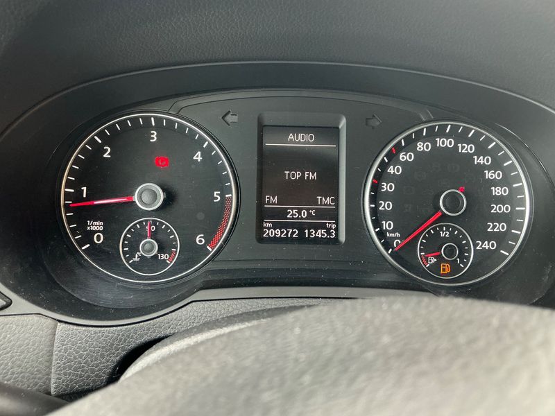 Volkswagen Sharan 2.0 TDI Match BlueMotion Tech 2012 – снимка 19