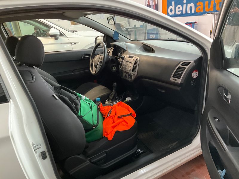 Hyundai i20 1.2 Comfort 2009 – снимка 3