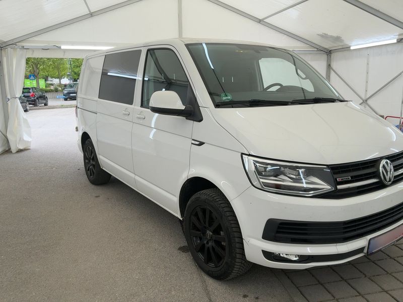 Volkswagen T6 Kombi 2.0 TDI 4Motion 2016 – снимка 12