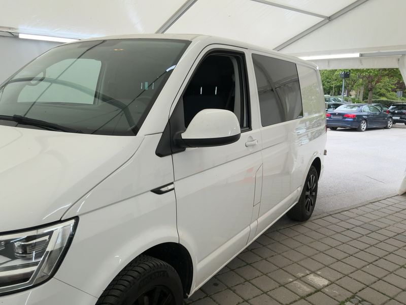 Volkswagen T6 Kombi 2.0 TDI 4Motion 2016 – снимка 2
