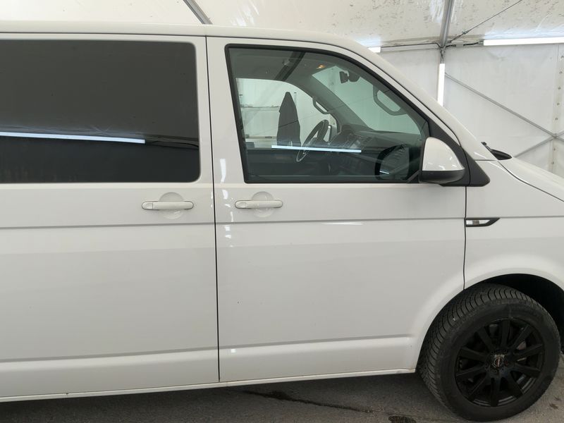 Volkswagen T6 Kombi 2.0 TDI 4Motion 2016 – снимка 10