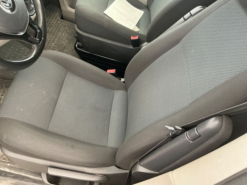 Volkswagen T6 Kombi 2.0 TDI 4Motion 2016 – снимка 37