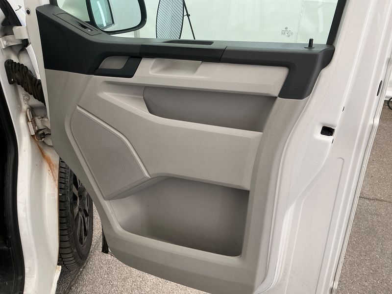 Volkswagen T6 Kombi 2.0 TDI 4Motion 2016 – снимка 34