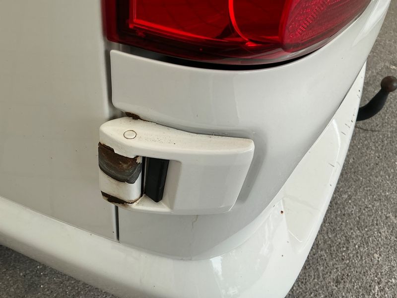 Volkswagen T6 Kombi 2.0 TDI 4Motion 2016 – снимка 47