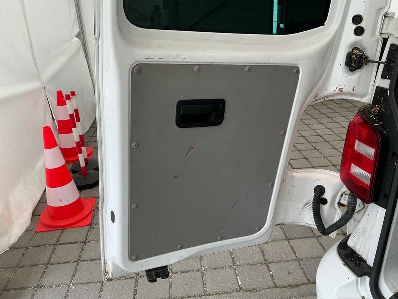 Volkswagen T6 Kombi 2.0 TDI 4Motion 2016 – снимка 41