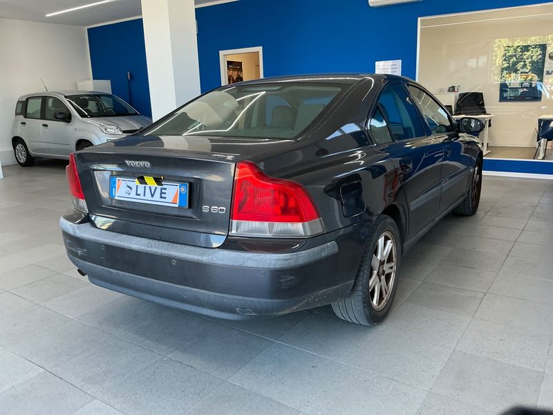 Volvo S60 2.4 2001 – снимка 2