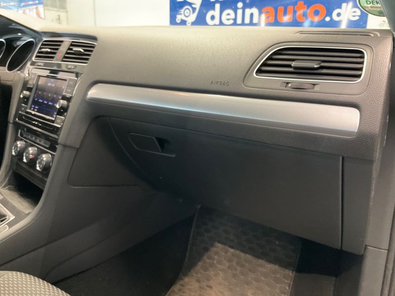 Volkswagen Golf VII 1.6 TDI Trendline BlueMotion Tech 2018 – снимка 31