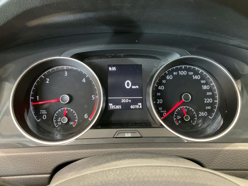 Volkswagen Golf VII 1.6 TDI Trendline BlueMotion Tech 2018 – снимка 19