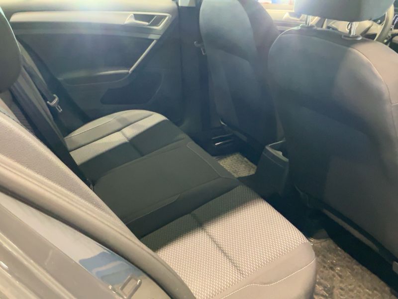 Volkswagen Golf VII 1.6 TDI Trendline BlueMotion Tech 2018 – снимка 20