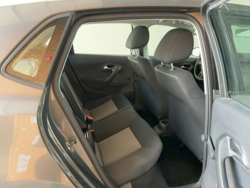 Volkswagen Polo 1.2 TDI Trendline 2011 – снимка 19