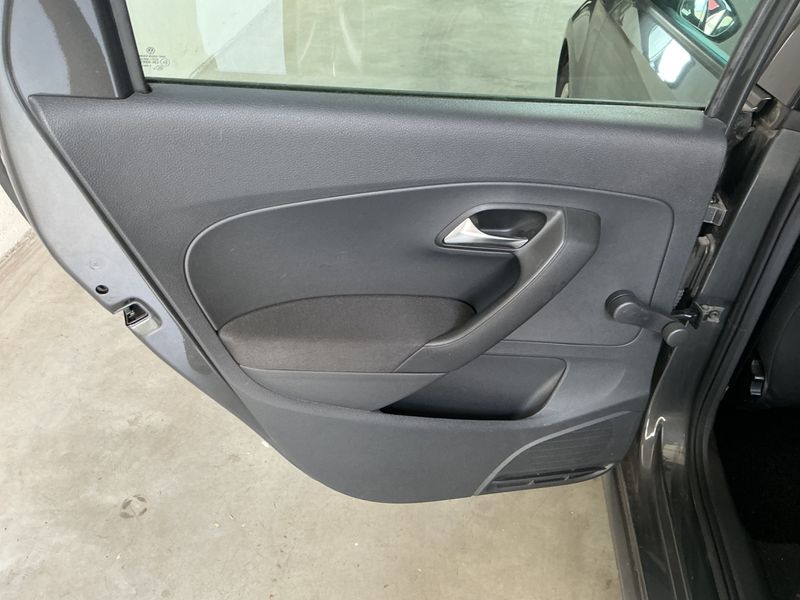 Volkswagen Polo 1.2 TDI Trendline 2011 – снимка 26