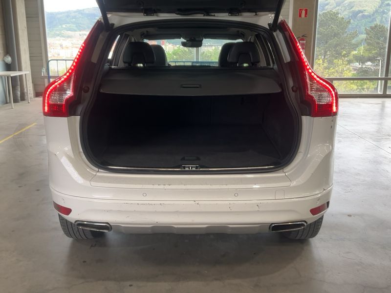 Volvo XC60 2.4 D4 Summum AWD 2017 – снимка 15
