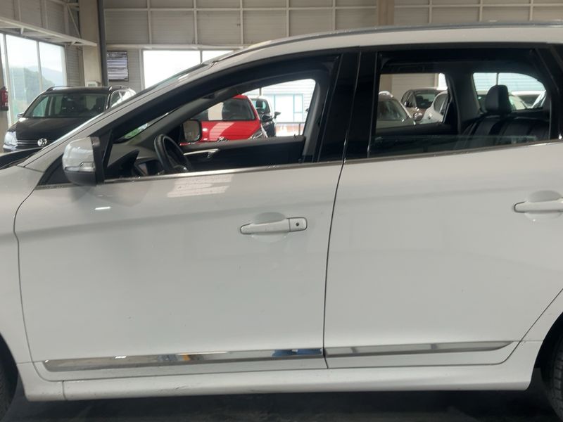 Volvo XC60 2.4 D4 Summum AWD 2017 – снимка 4
