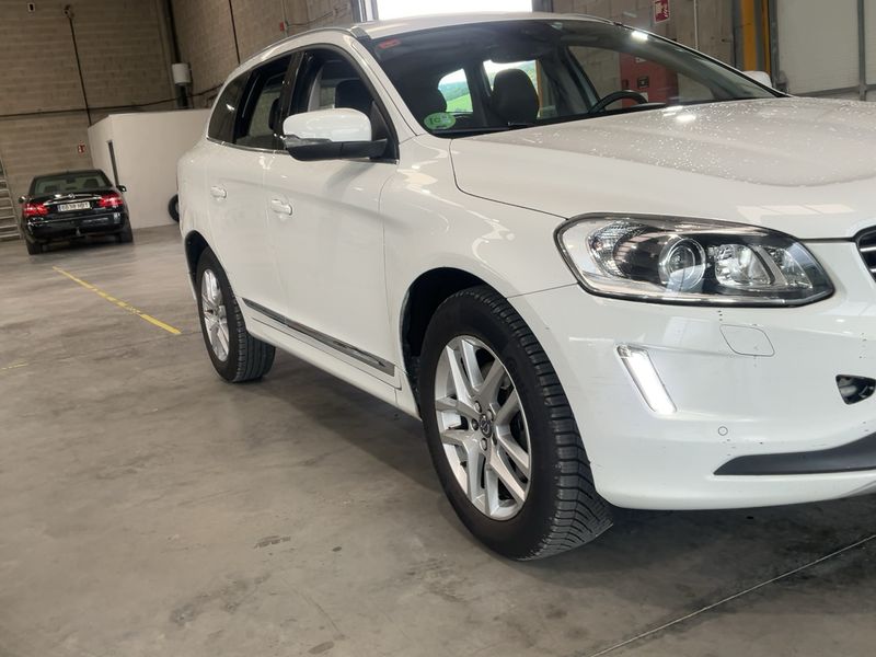 Volvo XC60 2.4 D4 Summum AWD 2017 – снимка 12