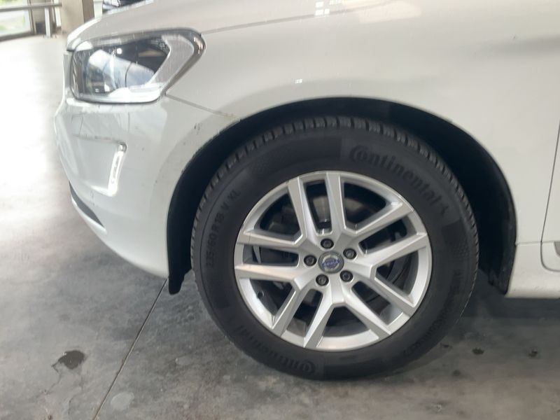 Volvo XC60 2.4 D4 Summum AWD 2017 – снимка 3