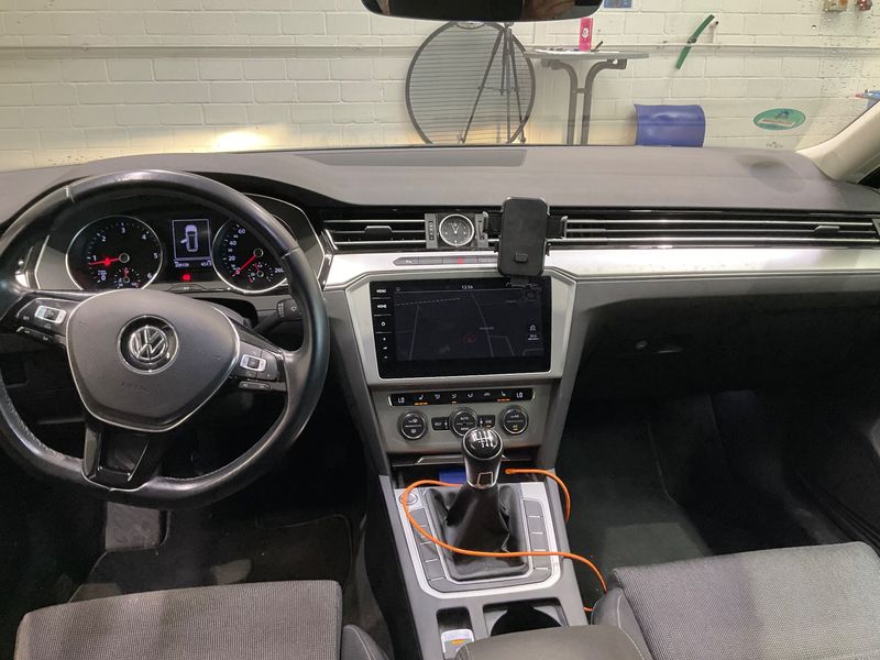 Volkswagen Passat 2.0 TDI Comfortline BlueMotion Tech 2018 – снимка 18
