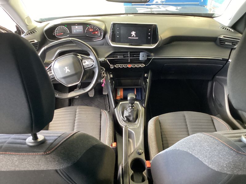 Peugeot 2008 1.2 PureTech Active Pack 2021 – снимка 17