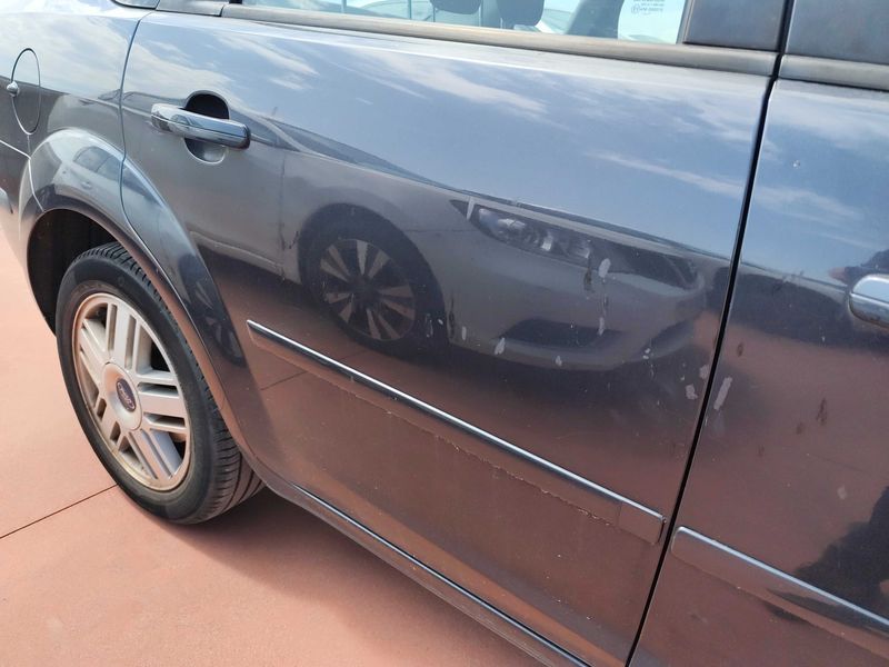 Ford Focus 1.8 TDCi Ghia 2009 – снимка 21