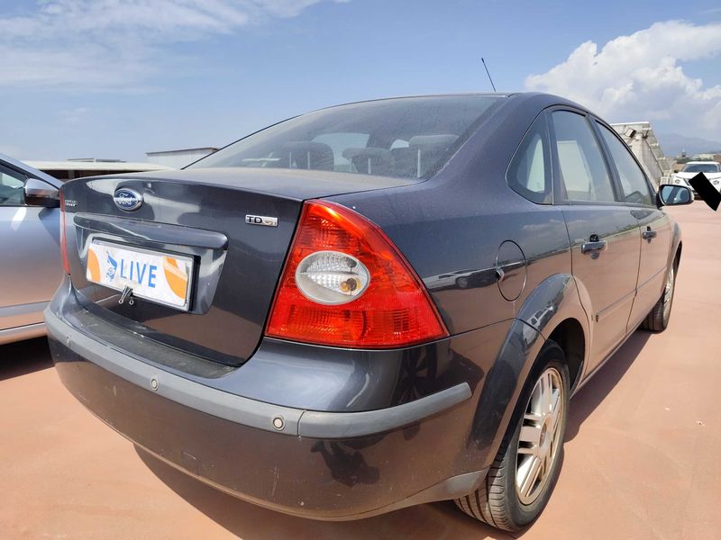 Ford Focus 1.8 TDCi Ghia 2009 – снимка 5
