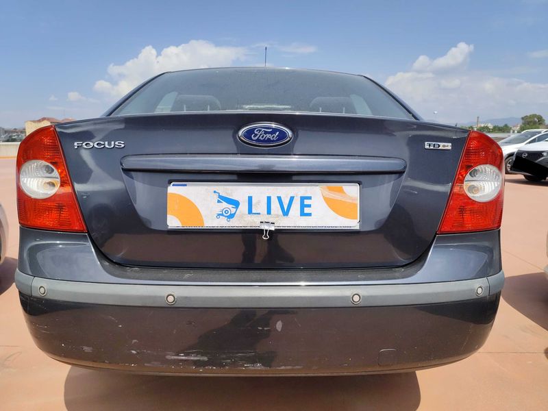 Ford Focus 1.8 TDCi Ghia 2009 – снимка 4
