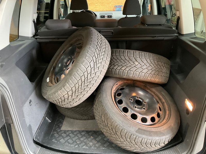 Volkswagen Touran 2.0 TDI Comfortline 2010 – снимка 15