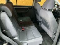 Volkswagen Touran 2.0 TDI Comfortline 2010 – снимка 20