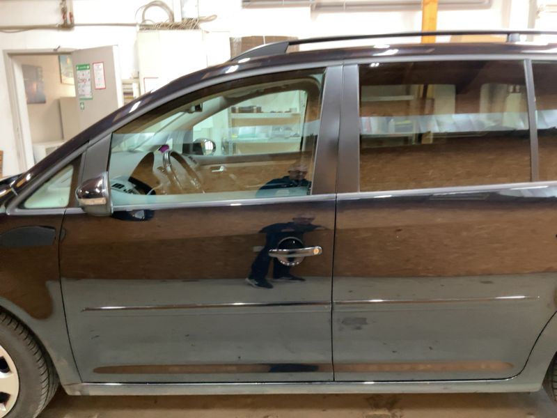 Volkswagen Touran 2.0 TDI Comfortline 2010 – снимка 4