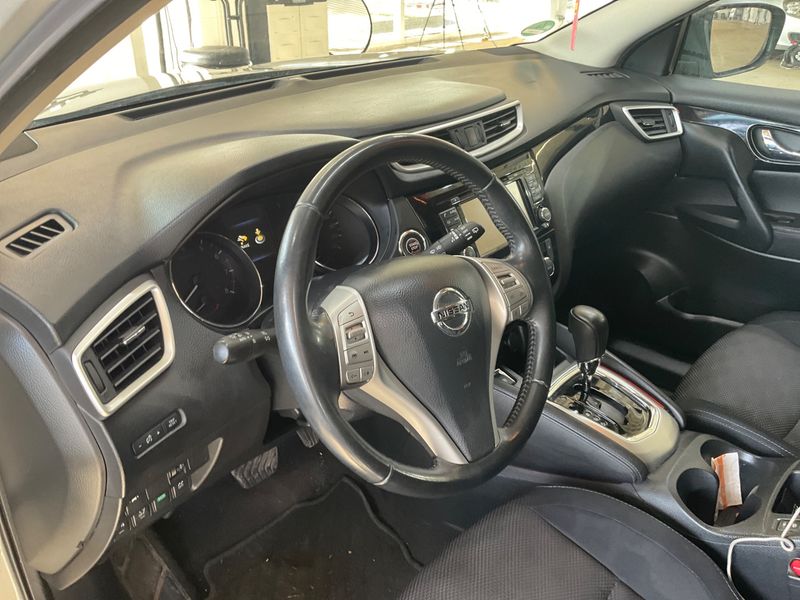 Nissan Qashqai 1.2 360 2015 – снимка 42