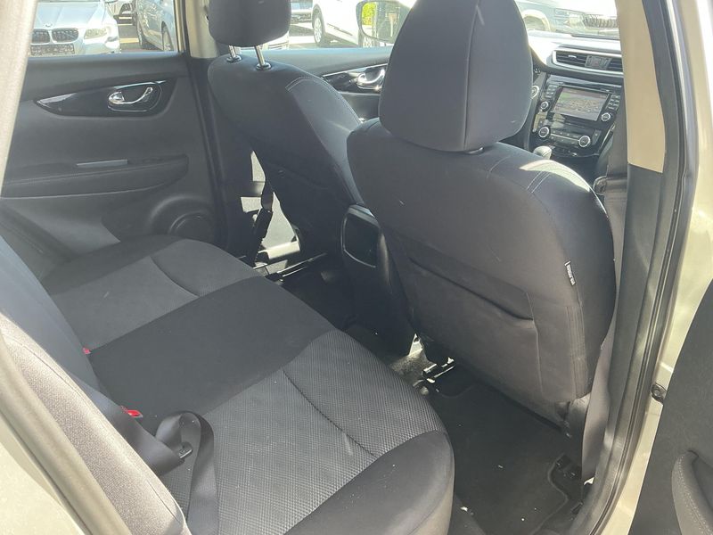 Nissan Qashqai 1.2 360 2015 – снимка 19