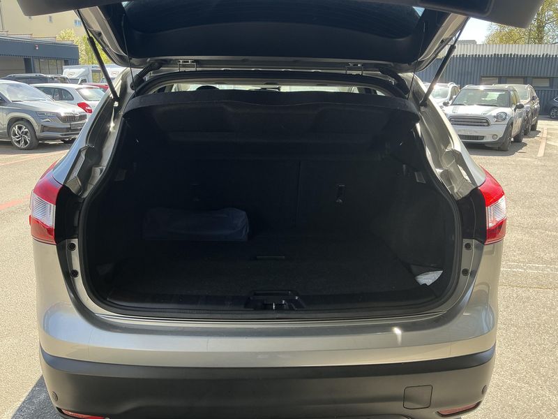Nissan Qashqai 1.2 360 2015 – снимка 15