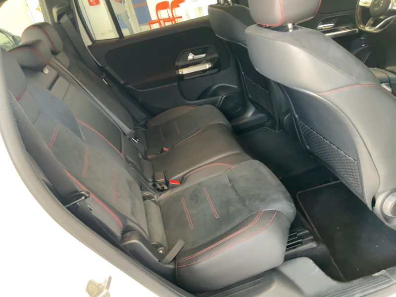 Mercedes-Benz GLB-Klasse GLB 200 d 4Matic AMG Line 2023 – снимка 20