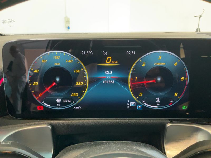 Mercedes-Benz GLB-Klasse GLB 200 d 4Matic AMG Line 2023 – снимка 19