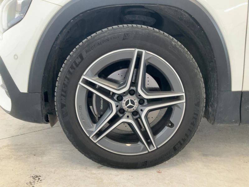 Mercedes-Benz GLB-Klasse GLB 200 d 4Matic AMG Line 2023 – снимка 3