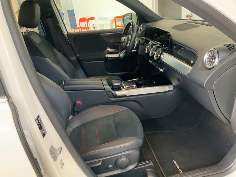 Mercedes-Benz GLB-Klasse GLB 200 d 4Matic AMG Line 2023 – снимка 17