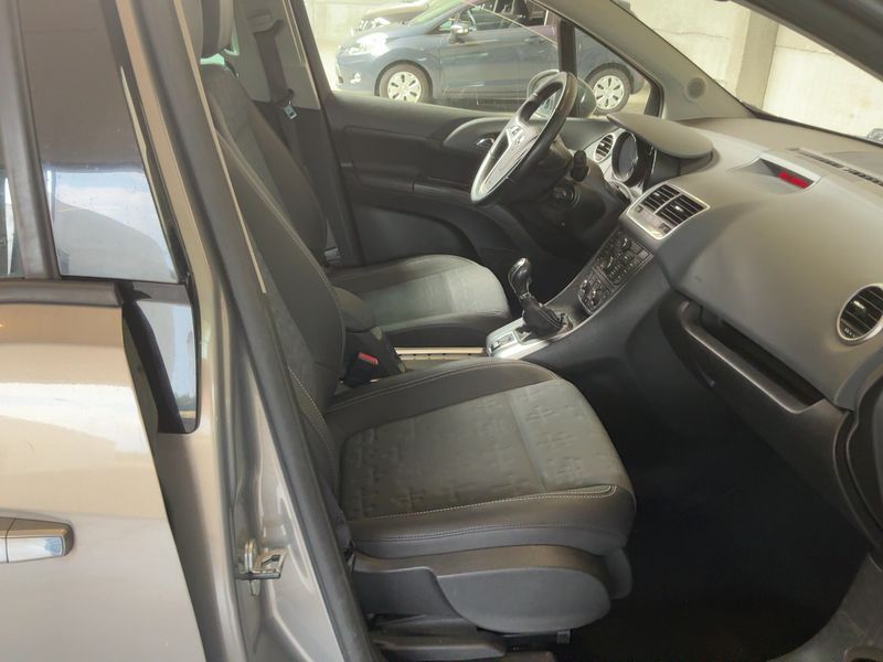 Opel Meriva 1.3 CDTI Innovation 2011 – снимка 16