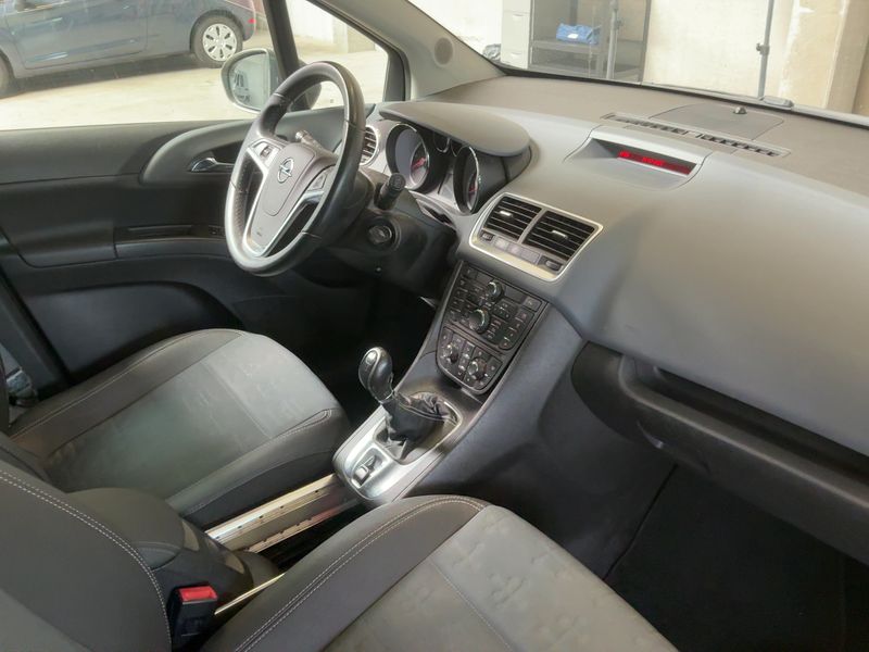 Opel Meriva 1.3 CDTI Innovation 2011 – снимка 17