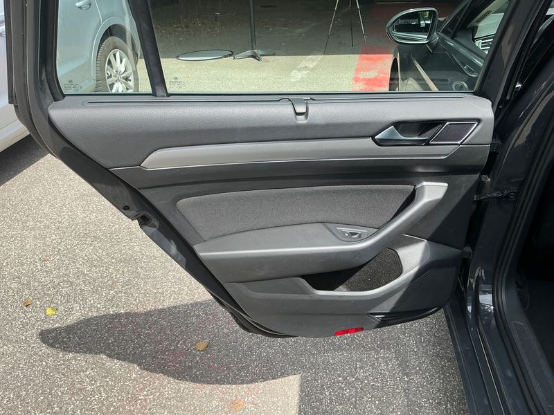 Volkswagen Passat 1.4 TSI Comfortline BlueMotion Tech 2017 – снимка 29