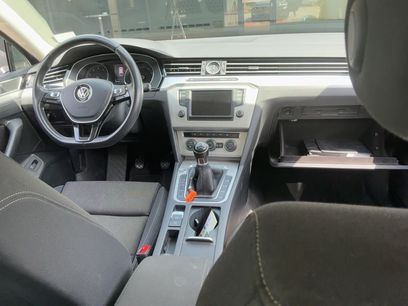 Volkswagen Passat 1.4 TSI Comfortline BlueMotion Tech 2017 – снимка 18