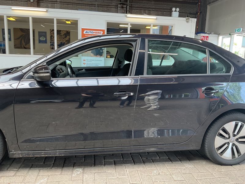 Volkswagen Jetta 1.2 TSI Comfortline BlueMotion Tech 2011 – снимка 30