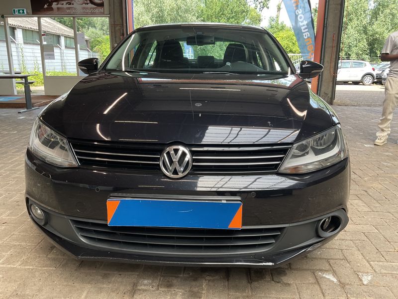 Volkswagen Jetta 1.2 TSI Comfortline BlueMotion Tech 2011 – снимка 29