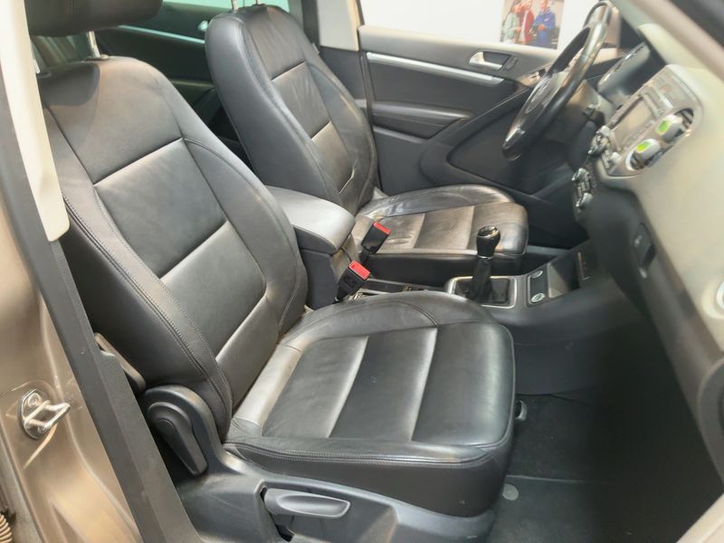 Volkswagen Tiguan 2.0 TDI Sport & Style 4Motion BlueMotion Tech 2014 – снимка 16