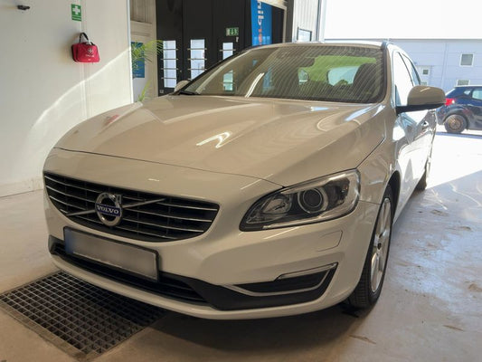 Volvo V60 2.0 D3 Momentum 2018 – снимка 1